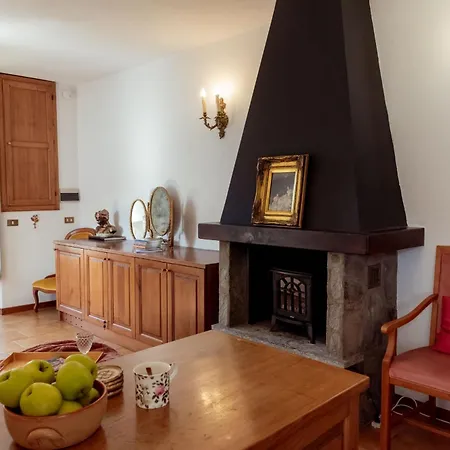 Hébergement de vacances Casa Coslia - By Lovecomo Pianello Del Lario